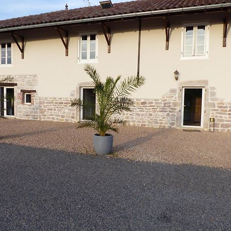 Gites Domaine De La Rochere Domsure 外观 照片