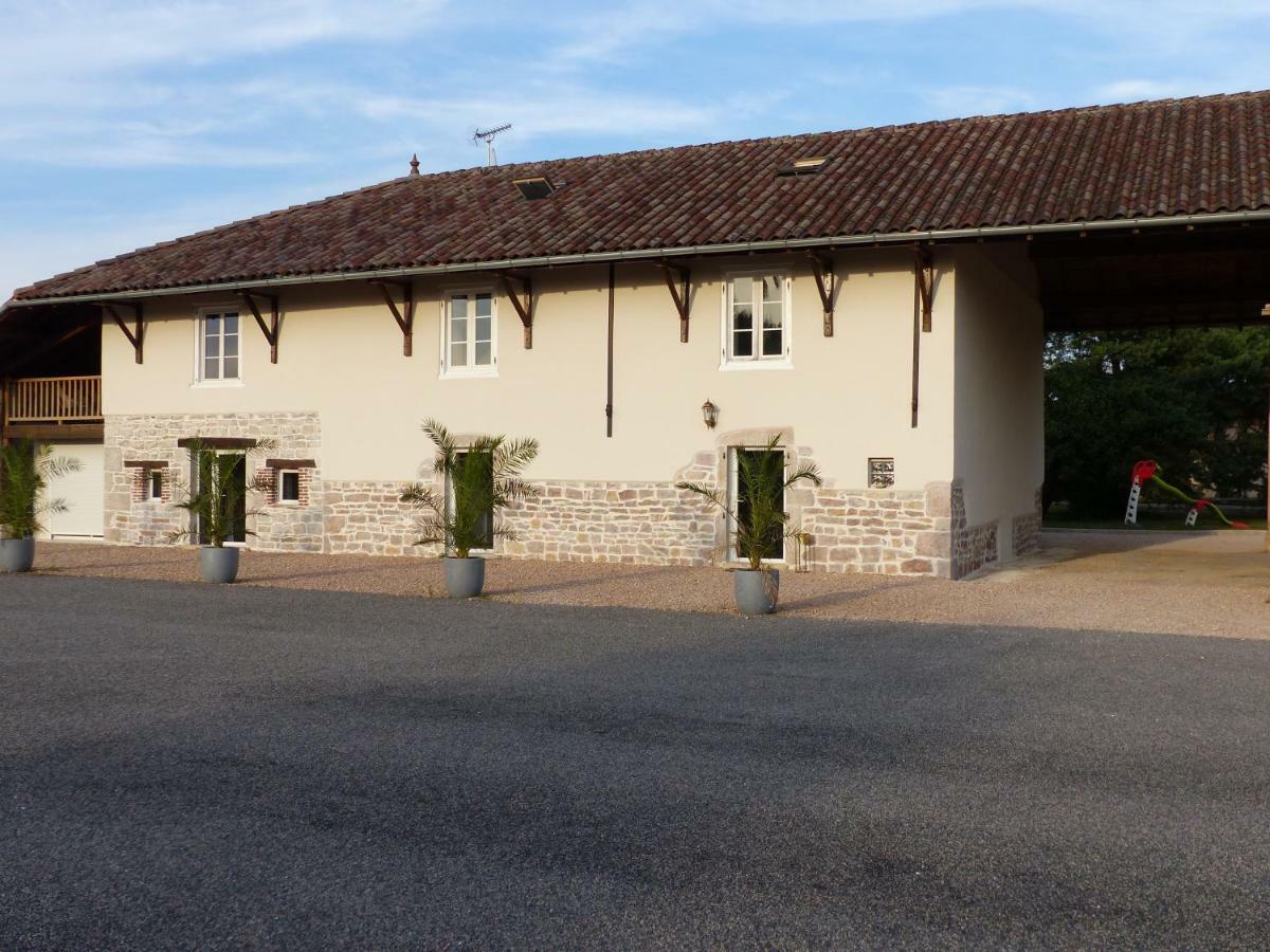 Gites Domaine De La Rochere Domsure 外观 照片